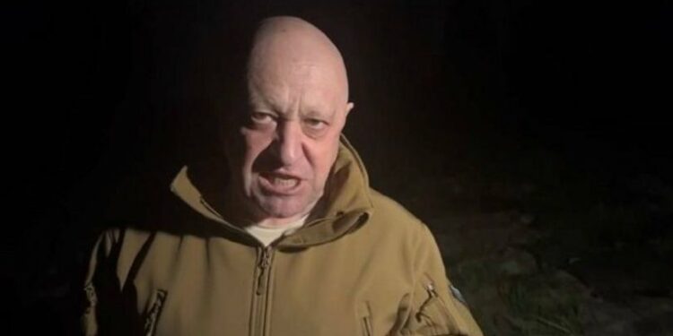 “მესაზღვრეები ჩვენს მებრძოლებს ეხუტებოდნენ” – პრიგოჟინი ამბობს, რომ როსტოვში შედიან