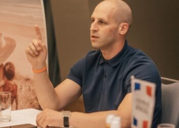 ნუნების მოჭრა, 10 წუთზე ხანგრძლივი შხაპი – ზაზა თელია ასახელებს 13 მავნე ჩვევას, რომელსაც ყველა უნდა მოერიდოს