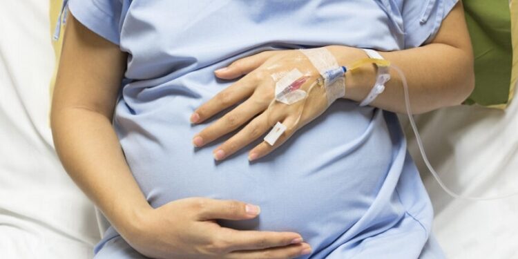 მარნეულში 19 წლის გოგო მშობიარობის შემდეგ გარდაიცვალა