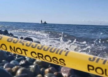 ბავშვების გადმოგდების მიზნით, წყლის ატრაქციონის ამოტრიალება რამდენჯერმე სცადა, არასრულწლოვანს სამაშველო ჟილეტი წაართვა – პროკურატურა ბათუმში მომხდარზე