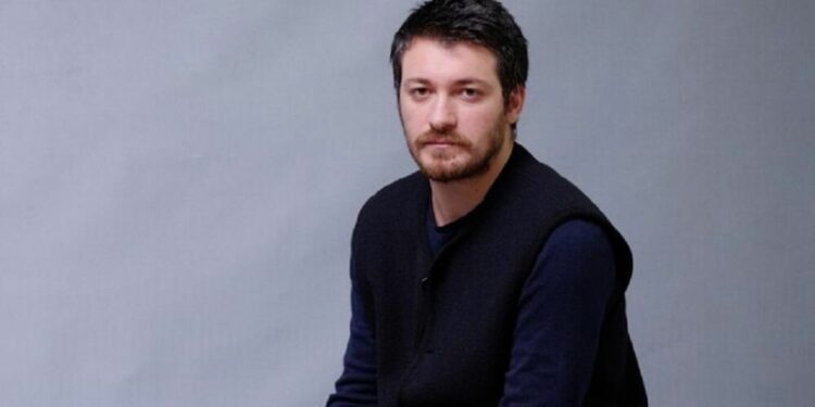 არ მომწონს დახვრეტილი ცხვირები, ენები, სხეულზე ყველგან ტატუ, დედაჩემის დროს ასეთი ქალი ცოლად რომ მოგეყვანა, სახლიდან გამოგაგდებდნენ – თორნიკე გოგრიჭიანი