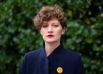 „ბავშვებზე მასიურად ძალადობენ სექსუალურად და ერთხელ არ გამიგია ალტ-ინფო და სხვა ნაყარ-ნუყარი ჯგუფები ამას აპროტესტებდნენ“ – ბაია პატარაია