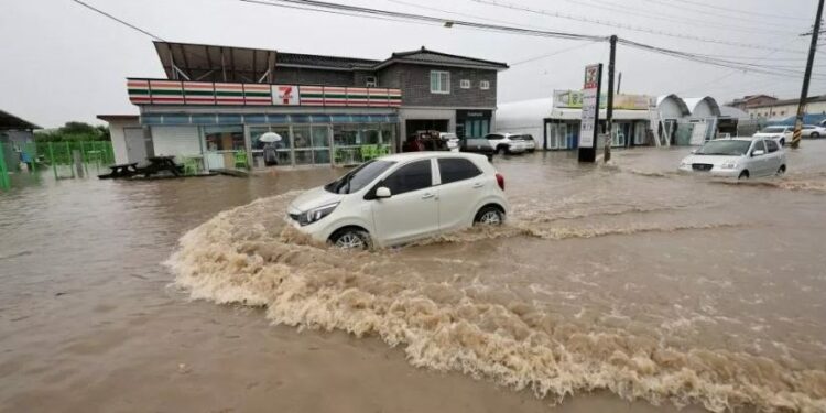 სამხრეთ კორეაში წყალდიდობის შედეგად დაღუპულთა რიცხვი 20-მდე გაიზარდა