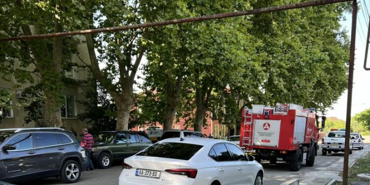 ლანჩხუთში, ერთ-ერთ ბინაში, ორი ადამიანის ცხედარი იპოვეს