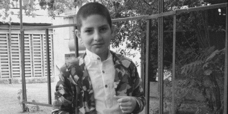 “წურწუმიაზე შენიშნეს შრამიან კაცთან ერთად” – თბილისში ბავშვს ეძებენ