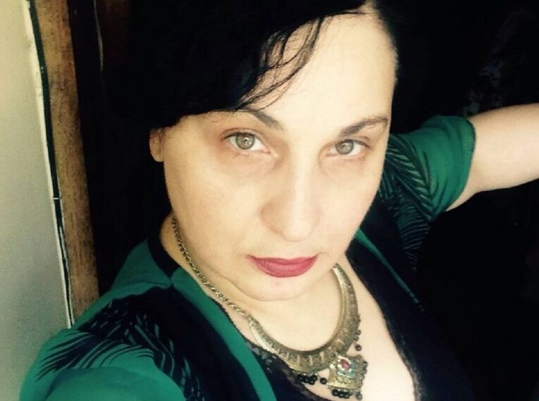 “ორკილომეტრიანი ენა რომ აქვს გადმოგდებული იმ ჯელაძეს და გმირი ვარო, გაკივის, მართლა ნუ გვამეტებს თავს“ – ნინო ჯღარკავა