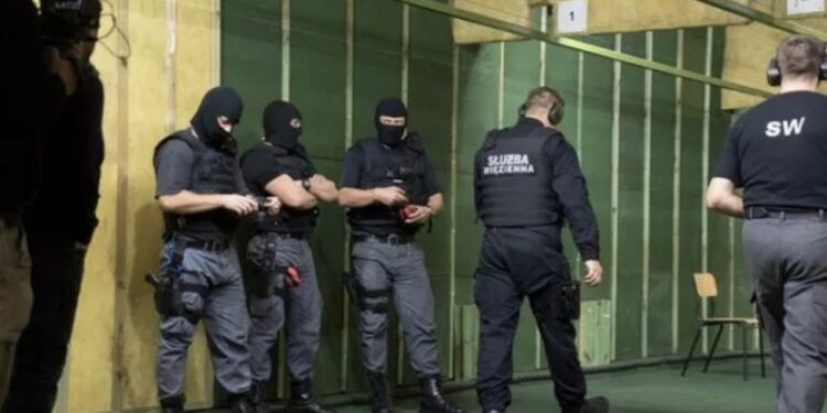 პოლონეთში, უცხოელი პატიმრების რაოდენობით, პირველ ადგილზე უკრაინელები, მეორეზე კი ქართველები არიან