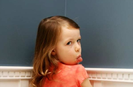 ბავშვები, რომლებიც წესებს არღვევენ და მშობლებს არ უსმენენ, მომავალში მაღალი ხელფასი აქვთ – კვლევა