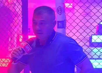 “აქ თავს ვგრძნობ როგორც სახლში, ამიტომ ვისაუბრებ რუსულად” – ბათუმში, პუტინის მხარდამჭერი მოკრივის მიმართვა რინგიდან