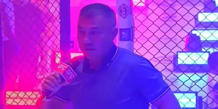 “აქ თავს ვგრძნობ როგორც სახლში, ამიტომ ვისაუბრებ რუსულად” – ბათუმში, პუტინის მხარდამჭერი მოკრივის მიმართვა რინგიდან