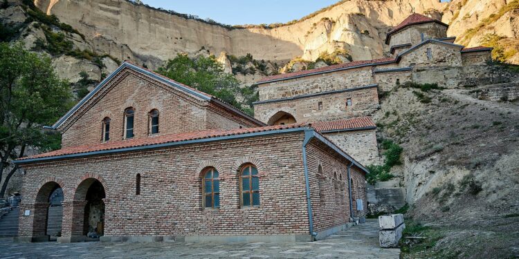 “ყოველწლიურად ხდება ჩამოშლა, გუშინ უფრო მასიურად იყო” – შიომღვიმეში გეოლოგები მუშაობენ