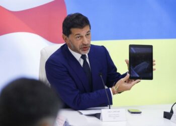 წუხელ პრობლემა შექმნა იმან, რომ სანიაღვრე ცხაურები ნაგვით იყო დაფარული… სადაც მე ვიყავი, სანიაღვრე სისტემა გამართულად მუშაობდა – კალაძე