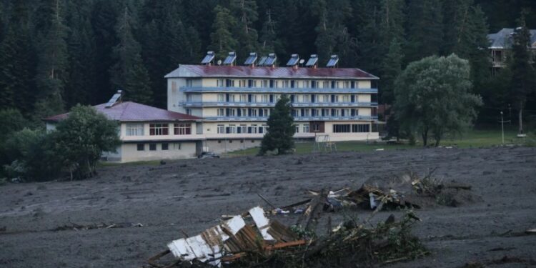 “ნაპოვნი მიცვალებულებიდან, უმეტესობა ქალები არიან…“ – ადგილობრივი სტიქიის ზონიდან