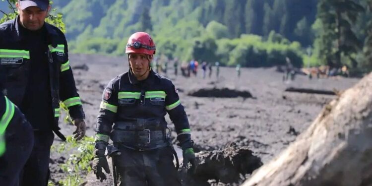 სამაშველო სამსახურებმა შეძლეს იმ ლოკაციების გადალახვა, რომლებიც აქამდე მიუწვდომელი იყო, ძებნა-შველის სამუშაოები გრძელდება – ინფორმაცია სტიქიის ზონიდან