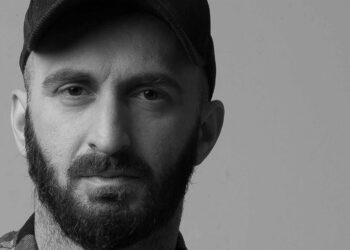 „მაშინ, როცა ტალახიდან გარდაცვლილი ბავშვები ამოჰყავთ, ისტერიული პოზირება და მყვირალა ქეიფების გასაჯაროება, არ მგონია საუკეთესო მაგალითი“ – გიორგი კეკელიძე