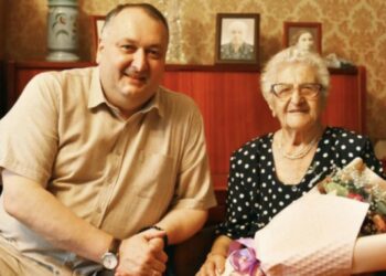 ქუთაისის მერმა იოსებ ხახალეიშვილმა 100 წლის ქუთაისელს, სოფია მირიანოვას დაბადების დღე მიულოცა