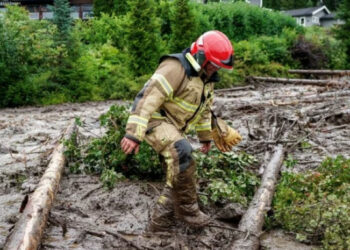 მეოთხე კლასელი ბავშვია დაკარგული, სახლი ჩაიტანა მეწყერმა, დაახლოებით 10 სახლია დანგრეული – ლანჩხუთის მერი