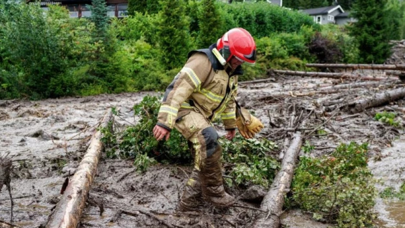 მეოთხე კლასელი ბავშვია დაკარგული, სახლი ჩაიტანა მეწყერმა, დაახლოებით 10 სახლია დანგრეული – ლანჩხუთის მერი