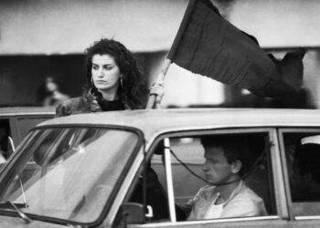 “დიდხანს გეძებდი… 33 წლის შემდეგ გაგიცანი და უკვე დაგკარგე. ხომ იცი, “ყველაზე მაგარი” გოგოს “შუმახერი” ხარ!” – ამ ლეგენდარული ფოტოს გმირების სევდიანი დასასრული