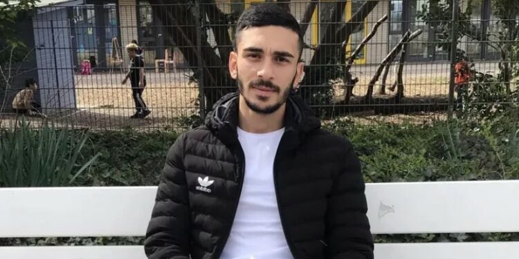 „დღეს შენი ნიშნობის დღე უნდა ყოფილიყო“ – ავარიის დროს დაღუპულ ახალგაზრდას ემოციურად ემშვიდობებიან