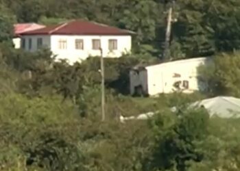 წალენჯიხაში, კაცმა რომელმაც ემიგრანტი ცოლის მიერ გამოგზავნილი 17 000 ლარი დახარჯა, საკუთარი სახლის დაყაჩაღების ინსცენირება მოაწყო -“სისხლი რეალურად ქათმის აღმოჩნდა…“