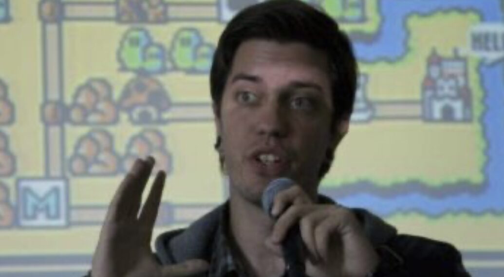 ჟულიენ სმიტი: ,,გაუნათლებელს იოლად ჩაითრევ ყველაზე უნიჭოდ გათვლილ მაქინაციაშიც”