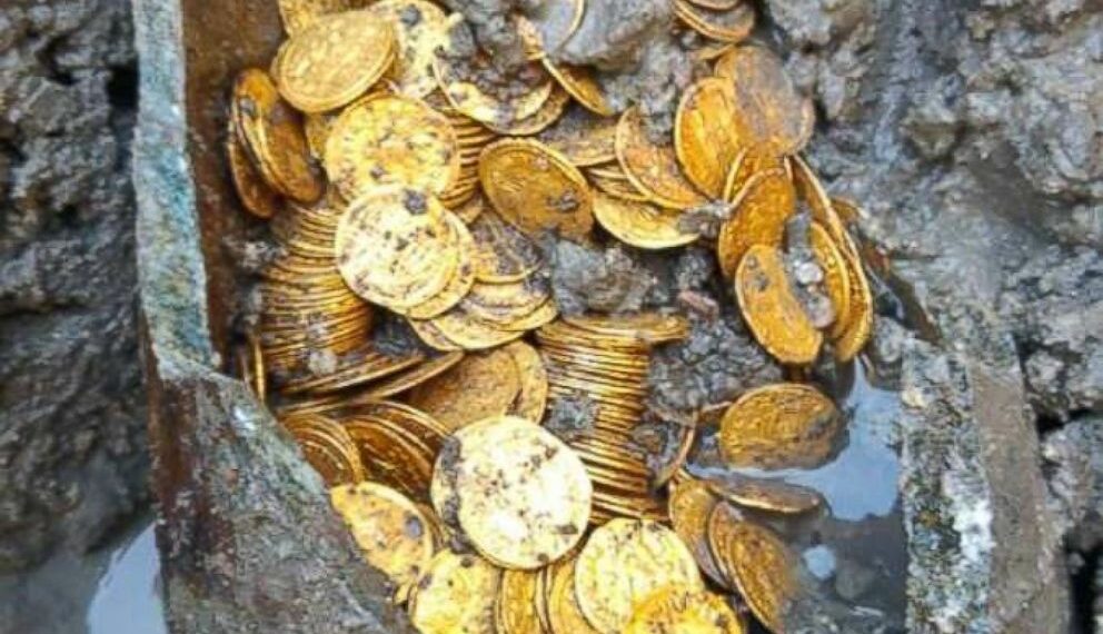 თბილისში, ერთ-ერთი სახლის სარდაფში, მუშებმა 22 კილო ოქრო იპოვეს