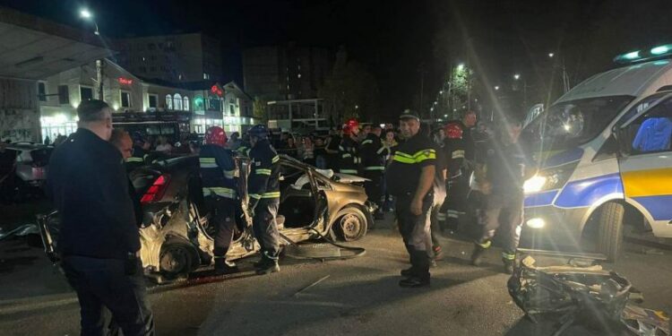 ავტოსაგზაო შემთხვევა ქუთაისში – დაღუპულია 3 ადამიანი