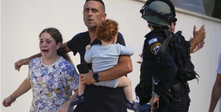 „ჩემი შვილები ტერორისტებმა გაიტაცეს, ვერ გადმოვცემ რას ვგრძნობ, არ ვიცი ტერორისტები აწამებენ თუ არა მათ“ – მძიმე ისტორია ისრაელიდან