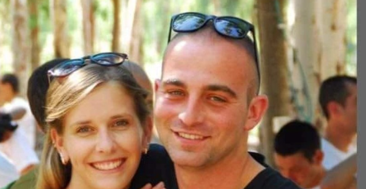 “ჰამასის” მოკლული წყვილის ისტორია, რომელთაც შვილების გადარჩენა შეძლეს – 10 თვის მძინარე ტყუპი ისრაელის არმიის ჯარისკაცებმა 14 საათის შემდეგ იპოვეს