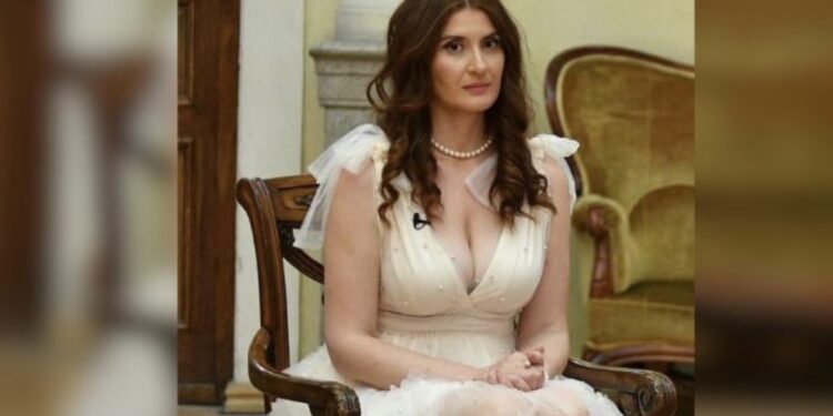 შვილებო, ყოველ დარეკვაზე მიეფერეთ შორს მყოფ დედებს, შორიდან გაუგზავნეთ კოცნა და აგრძნობინეთ, რომ მათ სიცოცხლეს აზრი აქვს – ცისნამი საყვარლიშვილის ემოციური მიმართვა ემიგრანტების შვილებს