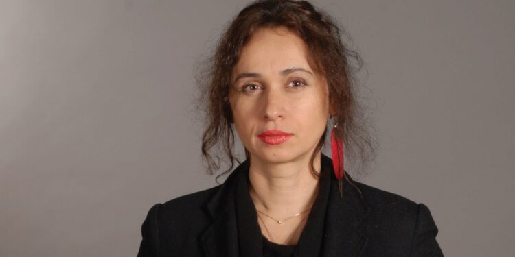 “14 წლის ბავშვს 21-ე საუკუნეში თოჯინასავით გასართობად რომ გაატან პირუტყვს, ეს არის ერთი მხრის მიერ ბავშვის გაყიდვა, მეორე მხრის მიერ ბავშვის გატაცება, ან მონად ყიდვა” – ნათია ფანჯიკიძე