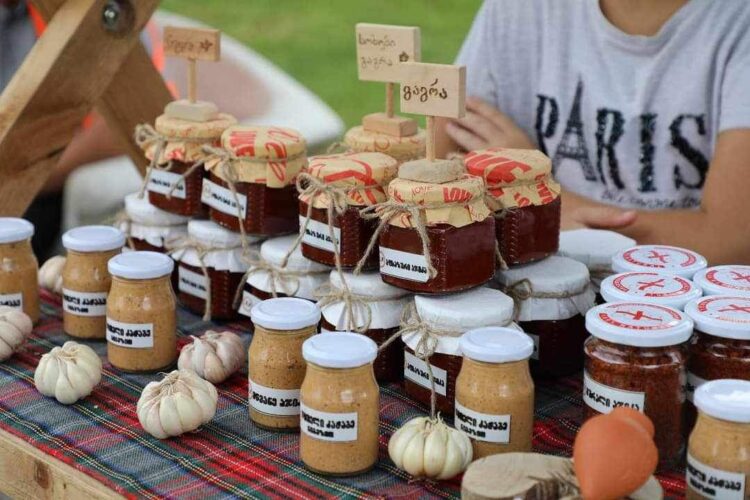 „ვფიქრობ, აჯიკებისა და წიწაკების ტკბილი მიმართულებას დავამატო“ – ამიდა ახალაია