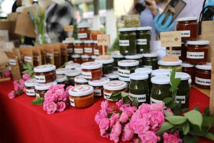 „ვფიქრობ, აჯიკებისა და წიწაკების ტკბილი მიმართულებას დავამატო“ – ამიდა ახალაია