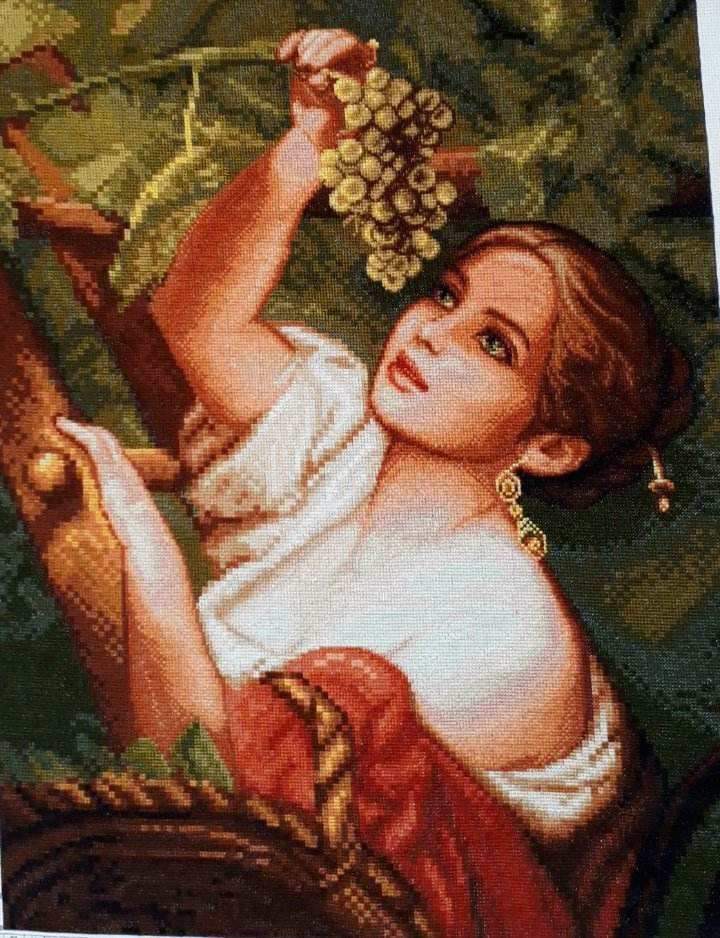 „ძალიან მიყვარს ბუნება… ძირითადად, ვქარგავ ნატურმორტს, პეიზაჟებს“ – მაიკო მჭედლიშვილის პერსონა