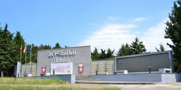 გავრცელებული ინფორმაციით, ბოლნისში მერვე კლასელმა ბავშვი გააჩინა