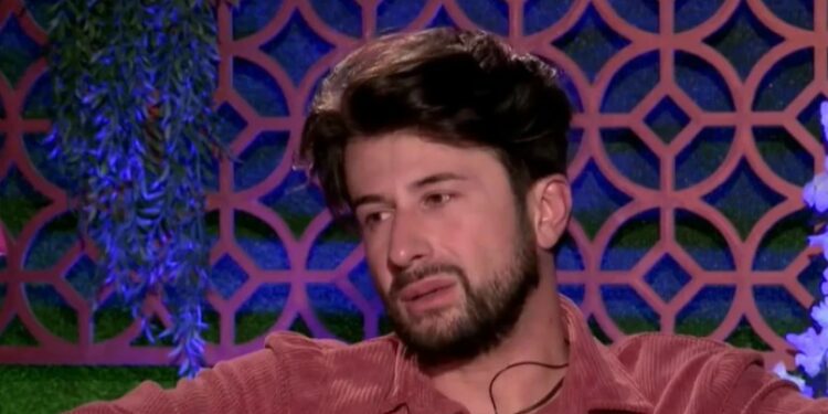 „არ მინდა დავიჯერო, რომ ამ დროში, დღისით, თან დედის თვალწინ ასეთი რამეები ხდება!” – რას წერს გურამ შეროზია კოსტა სანიკიძეზე