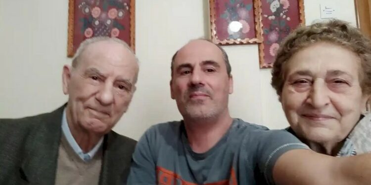 „ჯერ კიდევ მაქვს ძალა…” – 82 წლის ქართველი, რომელიც 30 წელი საბერძნეთში მომვლელად მუშაობდა, სამშობლოში დაბრუნდა