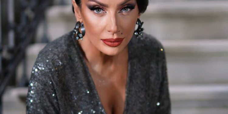 “თუ 54 წლის ჯენიფერ ლოპესი მოგწონთ, მე არ მაქვს უფლება, რომ 54 წლის ასაკში კარგად გამოვიყურებოდე?“ –  რას პასუხობს ლელა წურწუმია კრიტიკოსებს