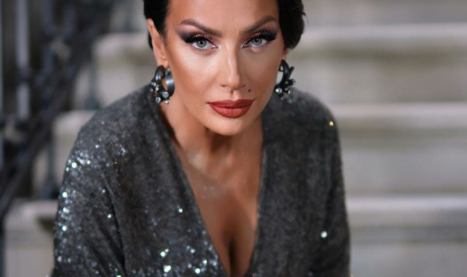 “თუ 54 წლის ჯენიფერ ლოპესი მოგწონთ, მე არ მაქვს უფლება, რომ 54 წლის ასაკში კარგად გამოვიყურებოდე?“ – რას პასუხობს ლელა წურწუმია კრიტიკოსებს