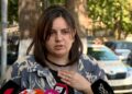 მარიტა გუტაშვილმა, რომელსაც შოვში ოჯახის 9 წევრი დაეღუპა, ონის მერიაში საკონფერენციო დარბაზი დაარბია | “მთის ამბები”