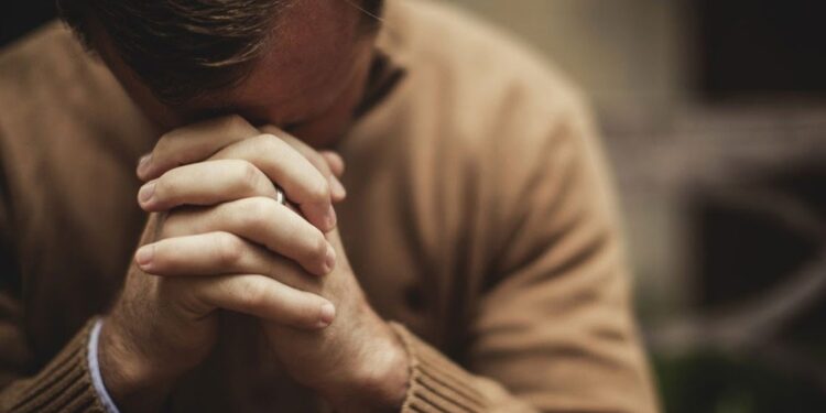 მეცნიერებმა დაამტკიცეს, რომ ლოცვას ყველა დაავადების განკურნება შეუძლია