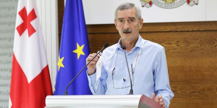 არ შეიძლება ანტიბიოტიკის მიცემა, როდესაც არის ვირუსული დაავადება – პაატა იმნაძე