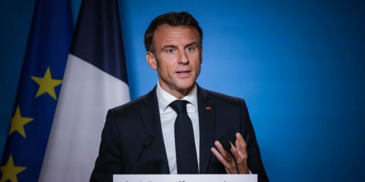 მაკრონი უკრაინაში ჩასვლას და ქვეყნისთვის დამატებითი იარაღის მიწოდებას გეგმავს