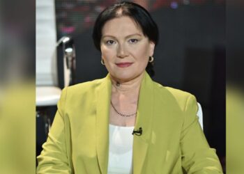 „ბევრია ისეთი ქალი, რომელსაც შინ საყვარელი ჰყავს და გარეთ – ქმარი…23 წელი რესტორანში ვმუშაობდი და იმდენი რამ ვიცი, ყველაფერი რომ ვთქვა, შეიძლება ხალხმა ერთმანეთი დახოცოს” – მზია გეწაძე