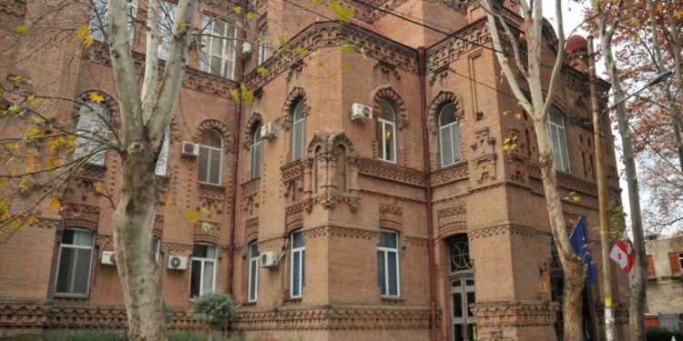 უნივერსიტეტებს შეუძლიათ ხელოვნების, ბიზნესისა და ადმინისტრირების პროგრამები 3-წლიანი გახადონ