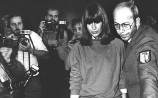 მარიანა ბახმეიერი – დედა, რომელმაც შვილის მკვლელი სასამართლო დარბაზში მოკლა