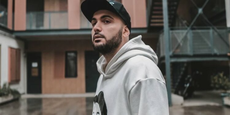 „16 წლის გოგონები „ინსტაგრამზე“ რა ფოტოებს დებენ, მშობლები სად არიან სძინავთ?…“ – მასტერი