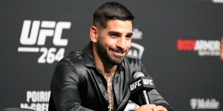 „პლაჟზე ვმუშაობდი, კლასებს ვატარებდი, როგორც მწვრთნელი. მაღაზიაში ვმუშაობდი სალაროსთან და კვირაობით დაცვაში…“ – უცნობი ამბავი ილია თოფურიაზე