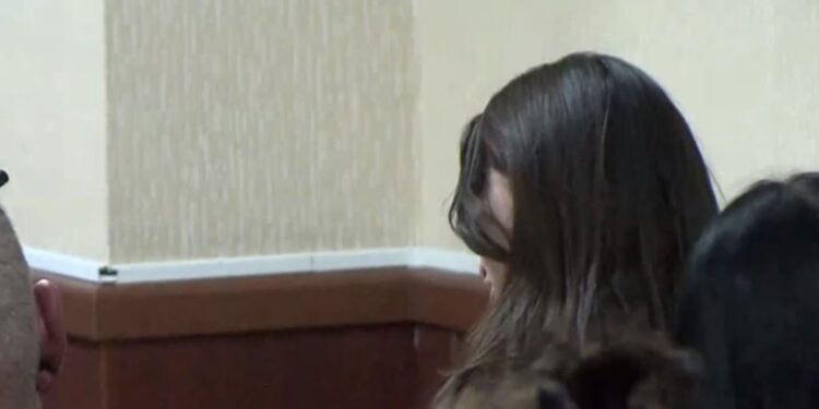 „ მძიმეა, როცა შენს საყვარელ ადამიანს, ორს, შენს ლოგინში ხედავ მთლიანად შიშვლებს..“ – ქალს, რომელმაც ფონიჭალაში შეყვარებული დაჭრა, 30 000-ლარიანი გირაო შეეფარდა